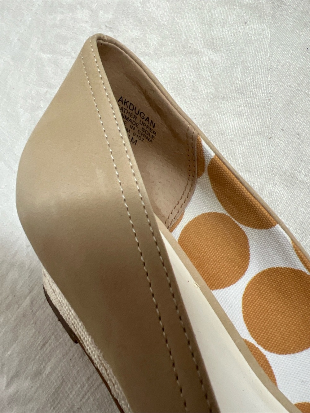 Anne Klein Women's AKDUGAN Wedge Heel Cream Natural Nubuck 7 1/2M Leather Upper - Picture 11 of 16